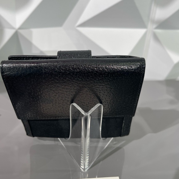 Gucci Short Bifold Wallet Black Canvas And Leather With Silver GG Clasp Closure - Picture 4 of 13